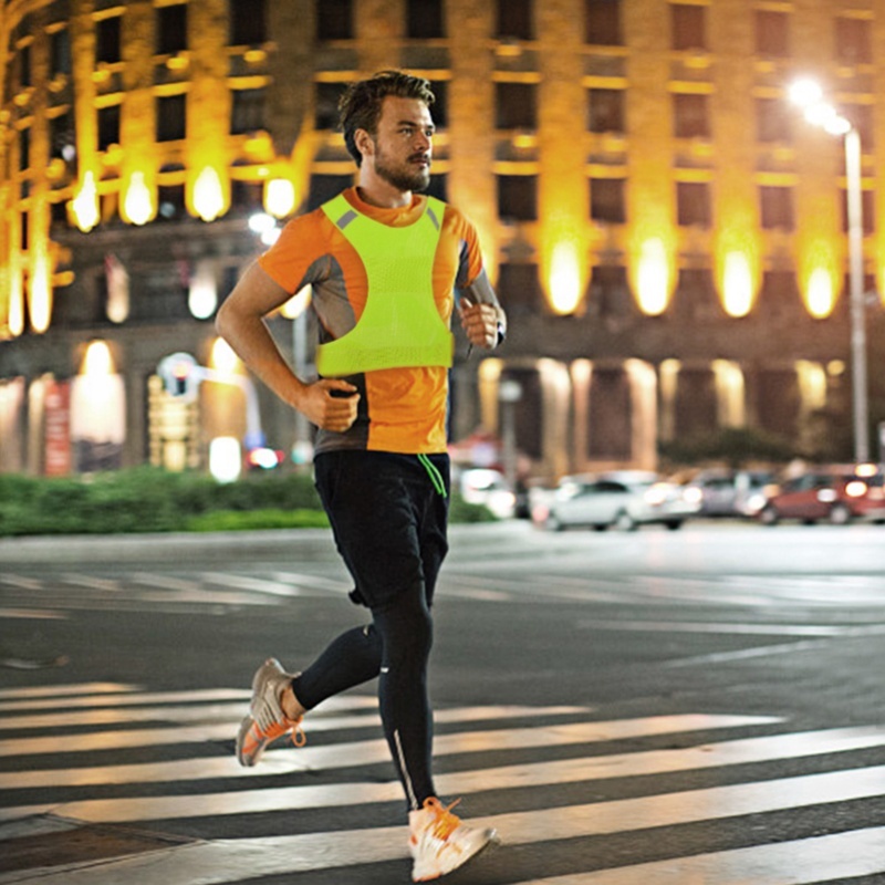 سترة عاكسة للضوء للركض والدراج - مراجعة Reflective Cycling Vest وسعره
